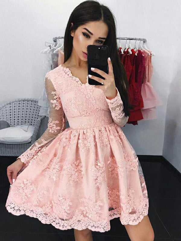 2024 A-Line V Neck Long Sleeve Applique Lace Homecoming Dresses Avery Pleated Cut Short/Mini