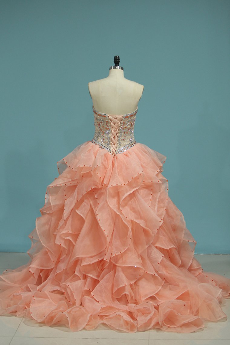 2024 Quinceanera Dresses Sweetheart Ball Gown With Beads And Jacket Court Train