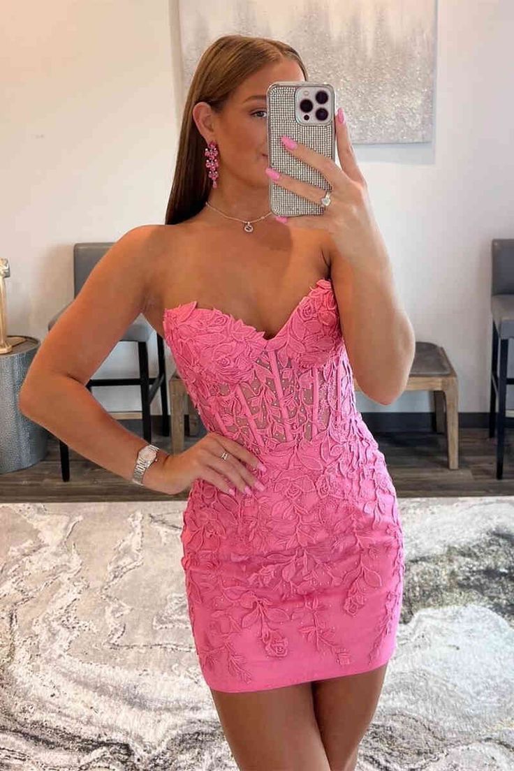 Strapless Sweetheart Lace Appliques Short Homecoming Dresses