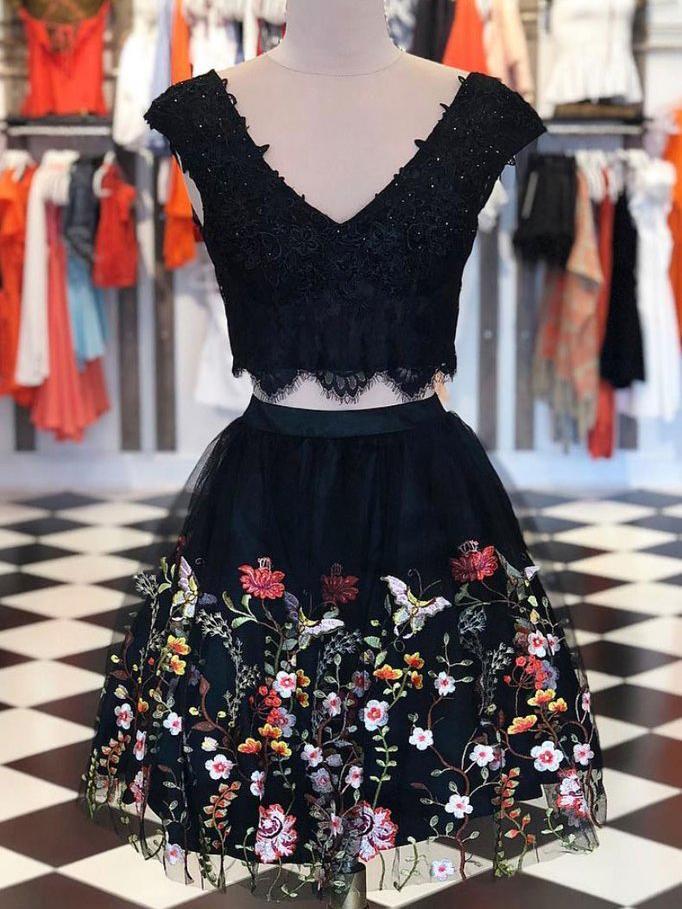 V Angela Lace Homecoming Dresses Two Pieces Neck Dresses Short Black With Floral DF1881