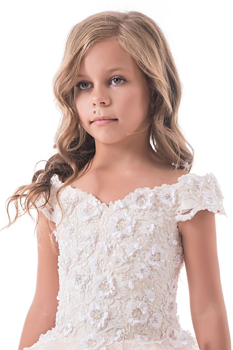 2024 Flower Girl Dresses Off The Shoulder Tulle With Applique A Line