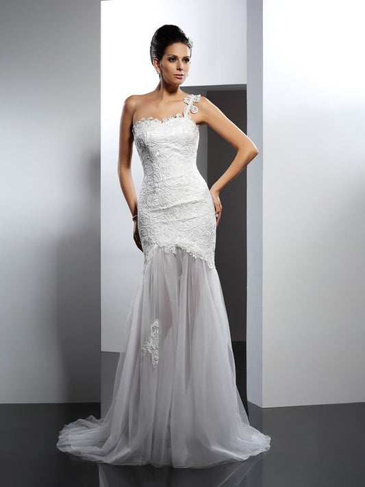 Trumpet/Mermaid One-Shoulder Lace Sleeveless Long Lace Wedding Dresses DFP0006558