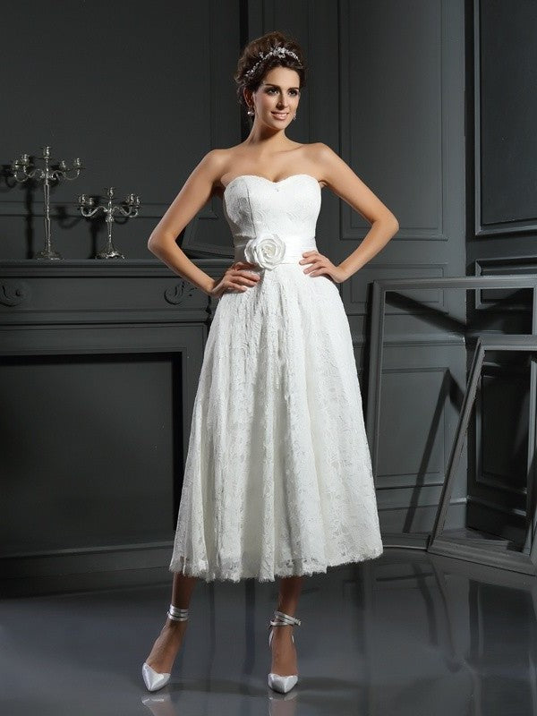 A-Line/Princess Sweetheart Lace Sleeveless Short Lace Wedding Dresses DFP0006713
