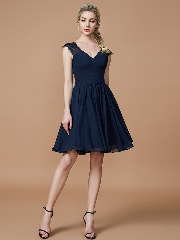 A-Line/Princess V-neck Chiffon Knee-Length Bridesmaid Dresses DFP0005411