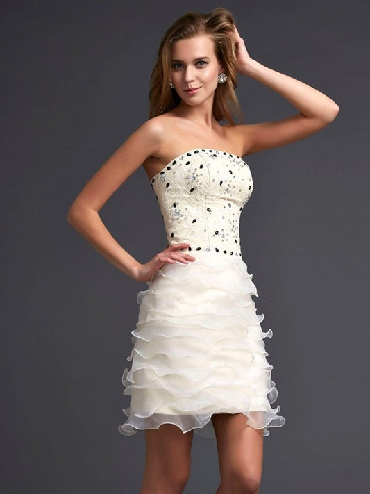 Sheath/Column Strapless Sleeveless Beading Short Tulle Homecoming Dresses DFP0008420