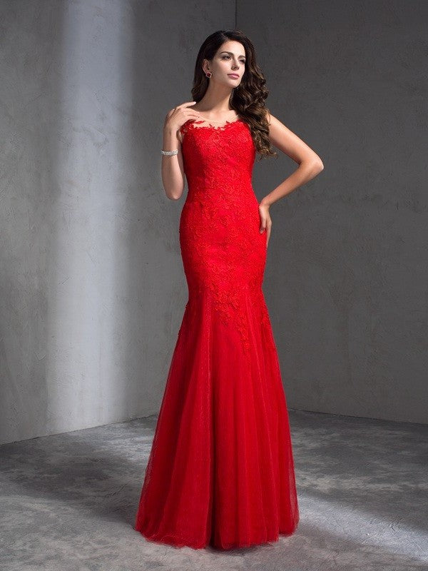 Sheath/Column Scoop Applique Sleeveless Long Lace Dresses DFP0003047