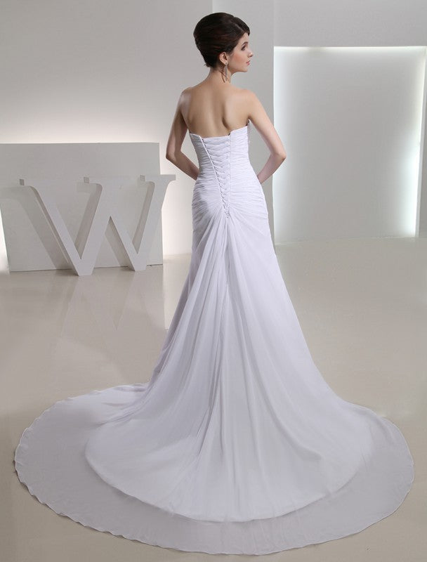 A-Line/Princess Beading Strapless Sleeveless Pleated Chiffon Wedding Dresses DFP0006831