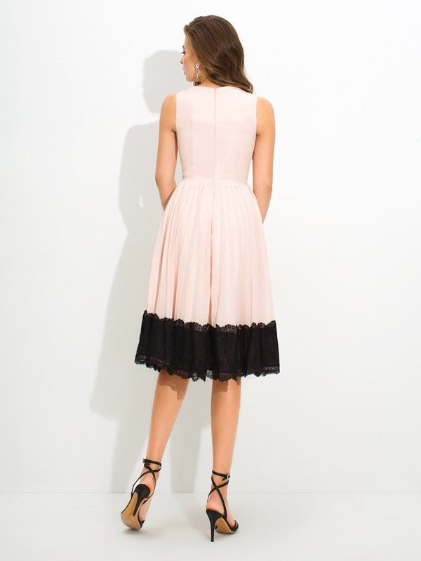 A-Line/Princess High Neck Lace Sleeveless Short Chiffon Cocktail Dresses DFP0008516