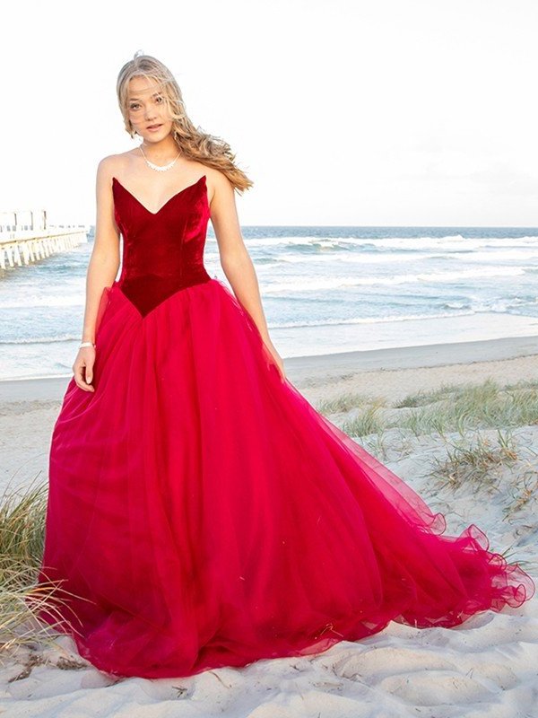 Ball Gown Sweetheart Tulle Sleeveless Court Train Dresses DFP0001689