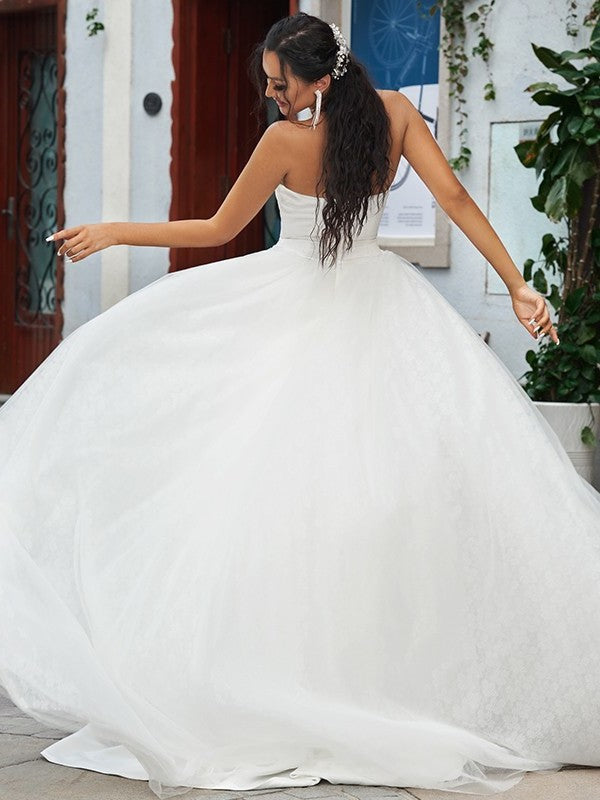 A-Line/Princess Lace Ruffles Sweetheart Sleeveless Sweep/Brush Train Wedding Dresses DFP0006517