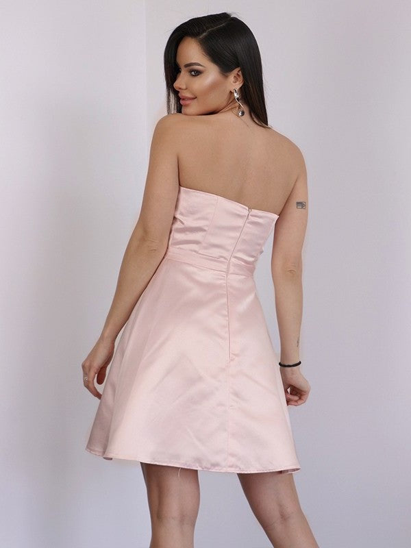 A-Line/Princess Satin Bowknot Strapless Sleeveless Short/Mini Dresses DFP0004849