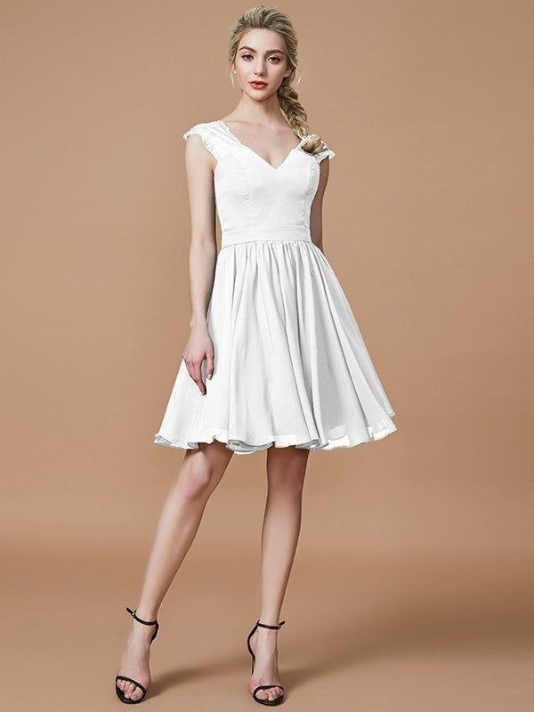 A-Line/Princess V-neck Chiffon Knee-Length Bridesmaid Dresses DFP0005411