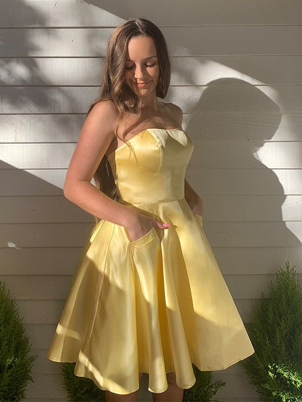 A-Line/Princess Strapless Satin Ruffles Sleeveless Short/Mini Homecoming Dresses DFP0004609