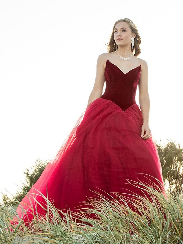 Ball Gown Sweetheart Tulle Sleeveless Court Train Dresses DFP0001689