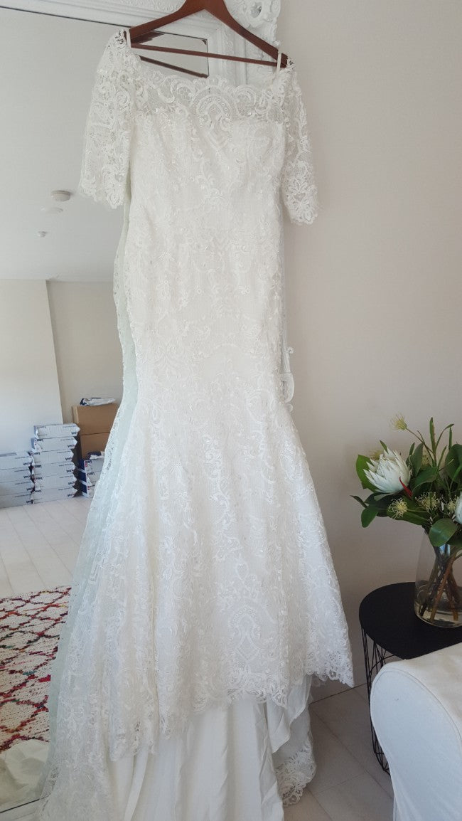 Half Sleeves Mermaid Lace Wedding Dress